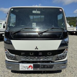 2024 Mitsubishi Fuso Canter white diesel used car Japan export