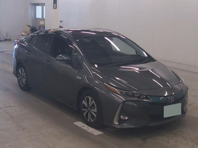 Ref:AUX-25036715 TOYOTA PRIUS PHV 2017 1 2017 Toyota Prius Phv gray gasoline used car Japan export