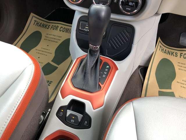 Ref:AUX-25036820 CHRYSLER JEEP JEEP RENEGADE 2017 7 Ref:AUX-25036820 CHRYSLER JEEP JEEP RENEGADE 2017 - Image 7