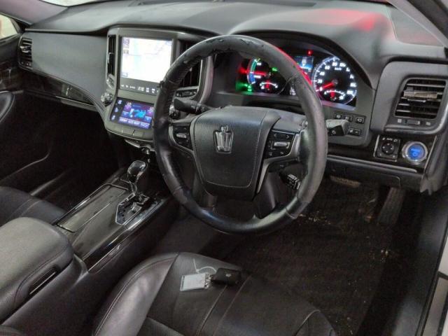 Ref:AUX-25040962 TOYOTA CROWN HYBRID 2015 3 Ref:AUX-25040962 TOYOTA CROWN HYBRID 2015 - Image 3