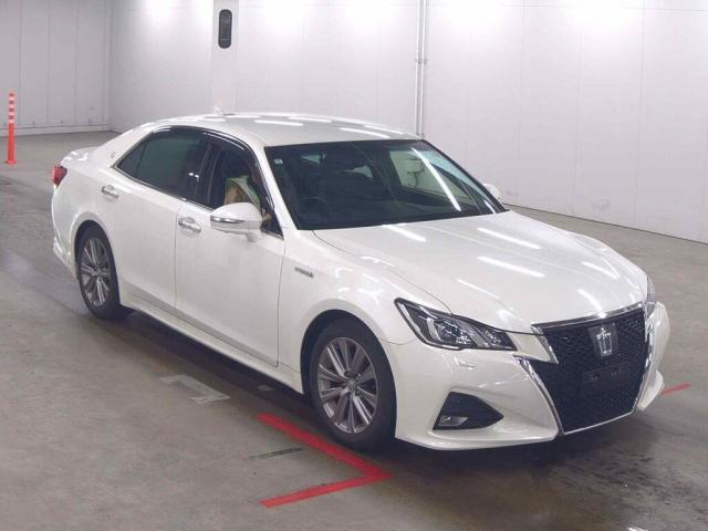 Ref:AUX-25040962 TOYOTA CROWN HYBRID 2015 1 2015 Toyota Crown Hybrid pearl gasoline used car Japan export
