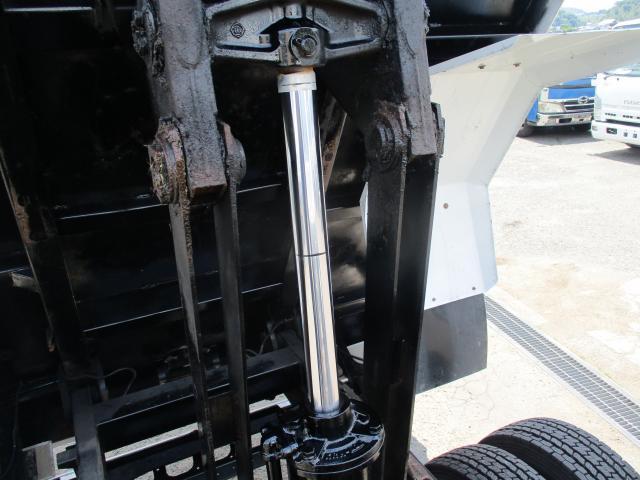 Ref:AUX-25040966 ISUZU FORWARD 2017 4 Ref:AUX-25040966 ISUZU FORWARD 2017 - Image 4