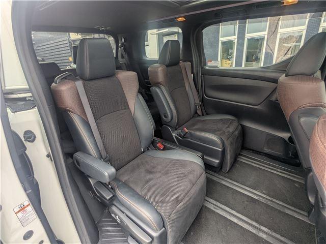 Ref:AUX-25041349 TOYOTA ALPHARD 2017 11 Ref:AUX-25041349 TOYOTA ALPHARD 2017 - Image 11