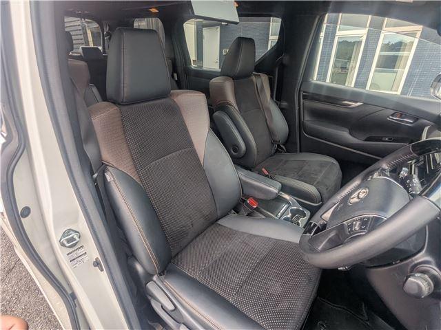 Ref:AUX-25041349 TOYOTA ALPHARD 2017 10 Ref:AUX-25041349 TOYOTA ALPHARD 2017 - Image 10
