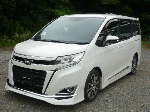 Ref:AUX-25041400 TOYOTA NOAH 2017 1 2017 Toyota Noah pearl gasoline used car Japan export