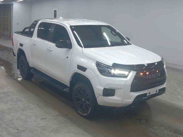 Ref:AUX-25048768 TOYOTA HILUX 2021 1 2021 Toyota Hilux white diesel used car Japan export