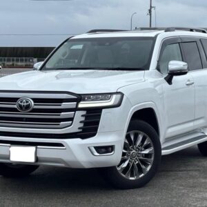 2024 Toyota Land Cruiser pearl gasoline used car Japan export