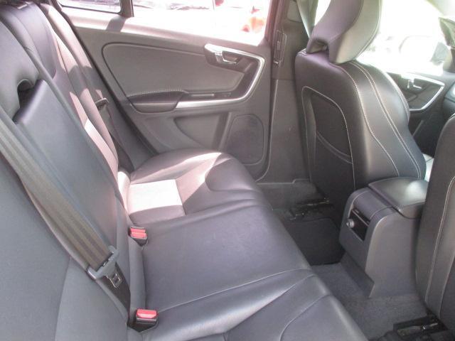 Ref:AUX-25056759 VOLVO V60 2017 14 Ref:AUX-25056759 VOLVO V60 2017 - Image 14