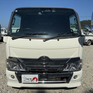 2021 Toyota Dyna Truck white diesel used car Japan export
