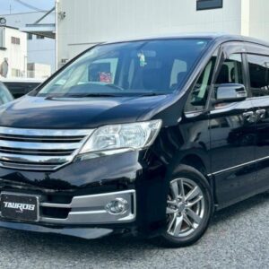 2011 Nissan Serena black gasoline used car Japan export