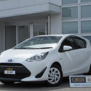 2018 Toyota Aqua white hybrid used car Japan export