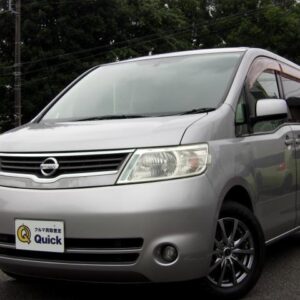2005 Nissan Serena silver gasoline used car Japan export