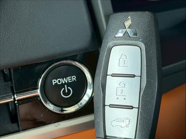 Ref:AUX-25070854 MITSUBISHI OUTLANDER PHEV 2021 16 Ref:AUX-25070854 MITSUBISHI OUTLANDER PHEV 2021 - Image 16