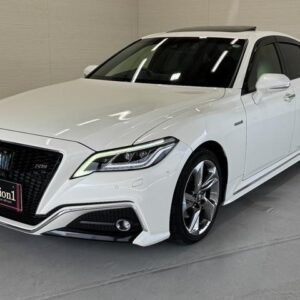 2019 Toyota Crown Hybrid pearl hybrid used car Japan export