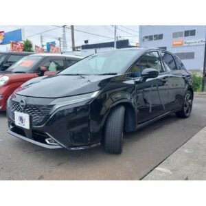 2024 Nissan Aura black hybrid used car Japan export