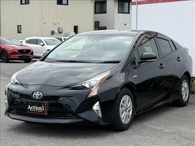 Ref:AUX-25075689 TOYOTA PRIUS 2018 1 2018 Toyota Prius black hybrid used car Japan export