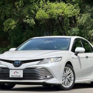 2017 Toyota Camry pearl hybrid used car Japan export