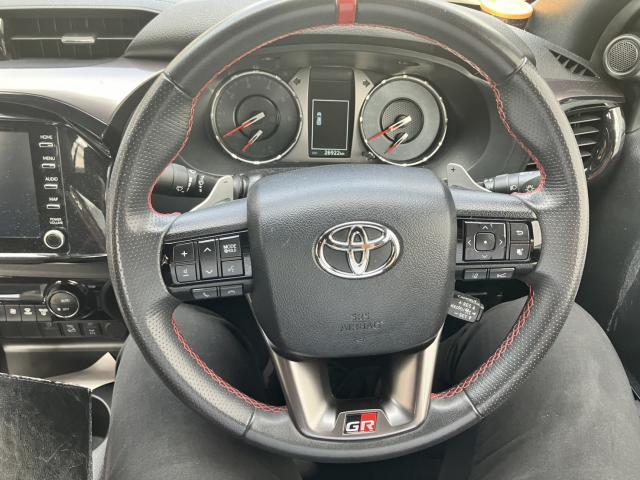 Ref:AUX-25076540 TOYOTA HILUX 2023 5 Ref:AUX-25076540 TOYOTA HILUX 2023 - Image 5