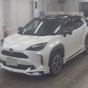 2021 Toyota Yaris Cross pearl gasoline used car Japan export