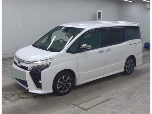 Ref:AUX-25080941 TOYOTA VOXY 2018 4 Ref:AUX-25080941 TOYOTA VOXY 2018 - Image 4