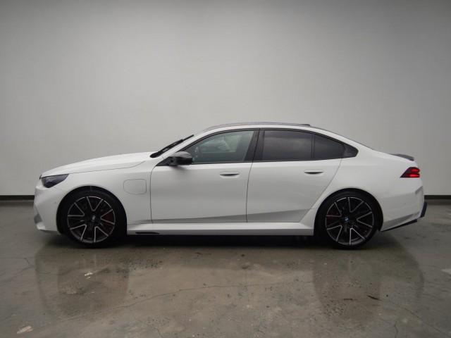 Ref:AUX-25081321 BMW M5 2025 11 Ref:AUX-25081321 BMW M5 2025 - Image 11