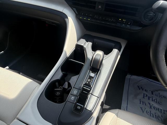 Ref:AUX-25081325 TOYOTA CROWN CROSSOVER 2023 16 Ref:AUX-25081325 TOYOTA CROWN CROSSOVER 2023 - Image 16
