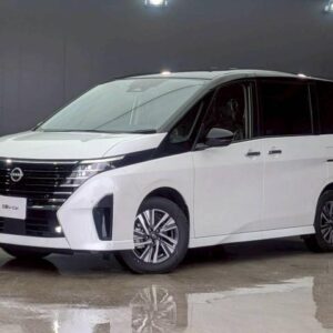 2025 Nissan Serena pearl gasoline used car Japan export