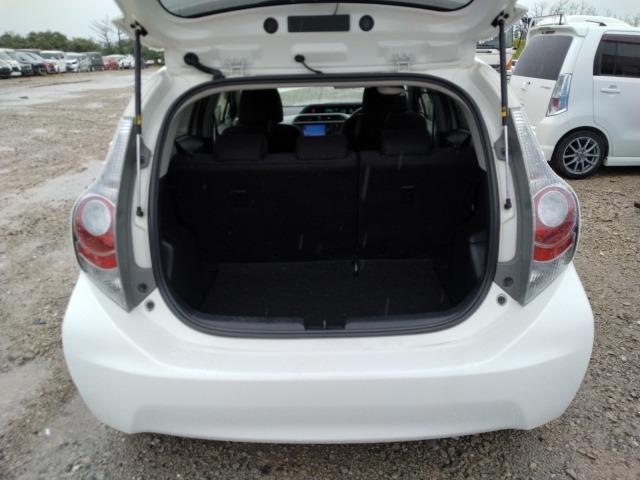 Ref:AUX-25081562 TOYOTA AQUA 2013 16 Ref:AUX-25081562 TOYOTA AQUA 2013 - Image 16