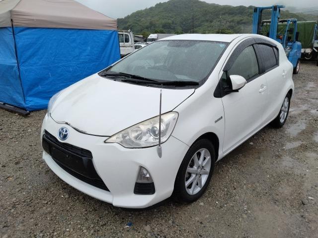 Ref:AUX-25081562 TOYOTA AQUA 2013 1 2013 Toyota Aqua white hybrid used car Japan export