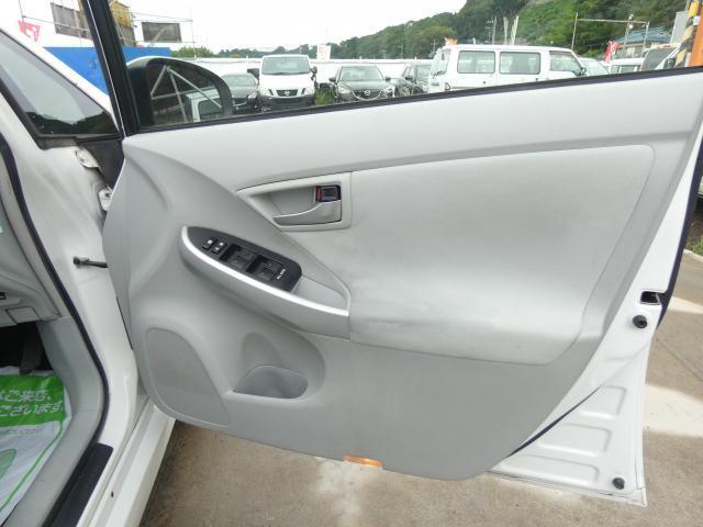 Ref:AUX-25090538 TOYOTA PRIUS 2012 18 Ref:AUX-25090538 TOYOTA PRIUS 2012 - Image 18