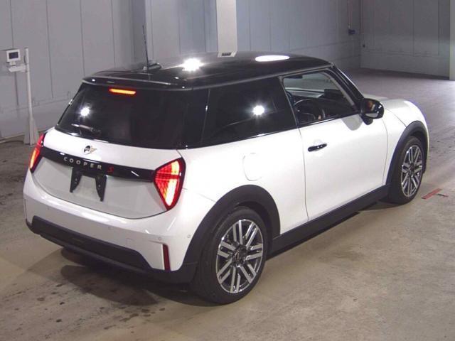 Ref:AUX-25090661 MINI MINI 2024 6 Ref:AUX-25090661 MINI MINI 2024 - Image 6