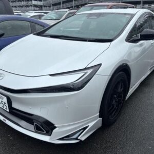 2023 Toyota Prius pearl gasoline used car Japan export