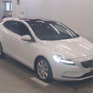 2019 Volvo V40 white gasoline used car Japan export