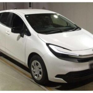 2025 Toyota Aqua pearl gasoline used car Japan export