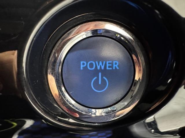 Ref:AUX-25091012 TOYOTA PRIUS 2016 16 Ref:AUX-25091012 TOYOTA PRIUS 2016 - Image 16