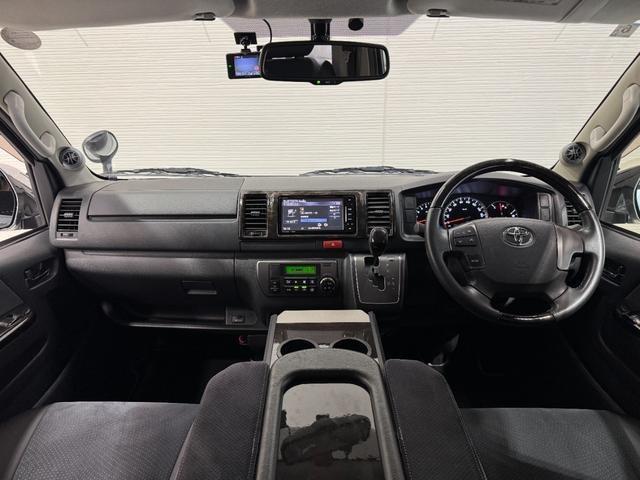 Ref:AUX-25091013 TOYOTA HIACE VAN 2017 2 Ref:AUX-25091013 TOYOTA HIACE VAN 2017 - Image 2