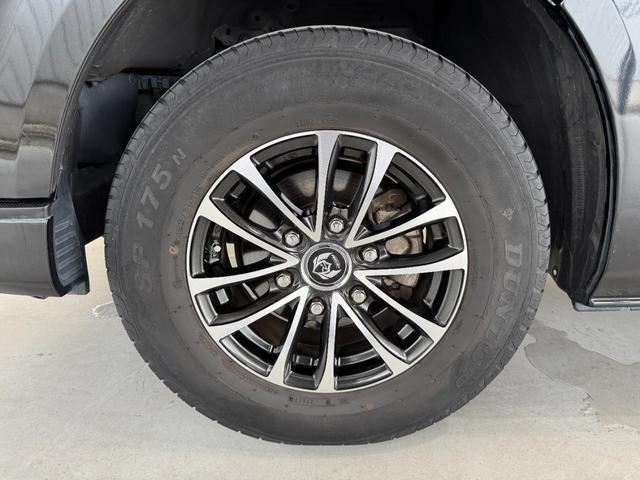 Ref:AUX-25091013 TOYOTA HIACE VAN 2017 8 Ref:AUX-25091013 TOYOTA HIACE VAN 2017 - Image 8