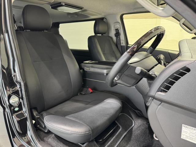 Ref:AUX-25091013 TOYOTA HIACE VAN 2017 10 Ref:AUX-25091013 TOYOTA HIACE VAN 2017 - Image 10