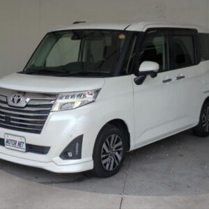 2018 Toyota Roomy pearl gasoline used car Japan export