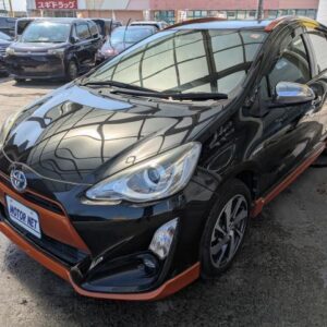 2015 Toyota Aqua black hybrid used car Japan export