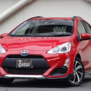 2015 Toyota Aqua red gasoline used car Japan export