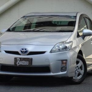 2011 Toyota Prius silver hybrid used car Japan export