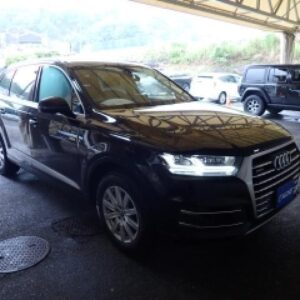 2019 Audi Q7 black gasoline used car Japan export