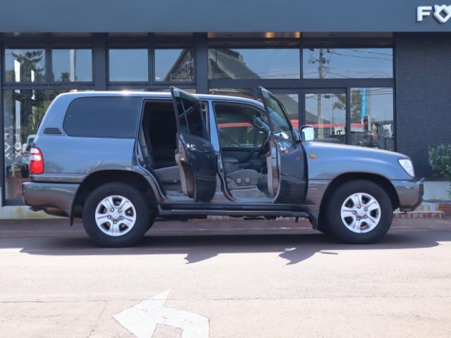 Ref:AUX-25101837 TOYOTA LAND CRUISER 100 2004 15 Ref:AUX-25101837 TOYOTA LAND CRUISER 100 2004 - Image 15