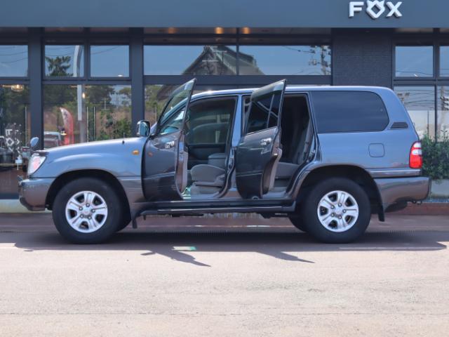 Ref:AUX-25101837 TOYOTA LAND CRUISER 100 2004 16 Ref:AUX-25101837 TOYOTA LAND CRUISER 100 2004 - Image 16