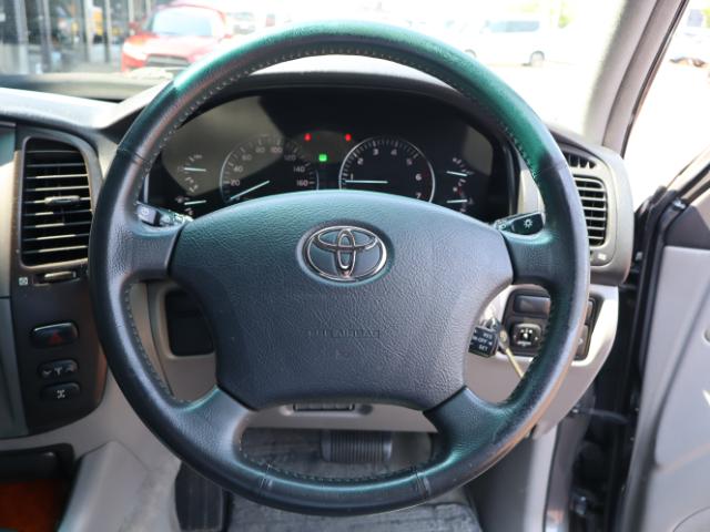 Ref:AUX-25101837 TOYOTA LAND CRUISER 100 2004 17 Ref:AUX-25101837 TOYOTA LAND CRUISER 100 2004 - Image 17