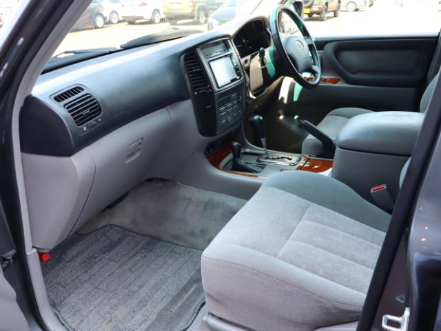Ref:AUX-25101837 TOYOTA LAND CRUISER 100 2004 19 Ref:AUX-25101837 TOYOTA LAND CRUISER 100 2004 - Image 19