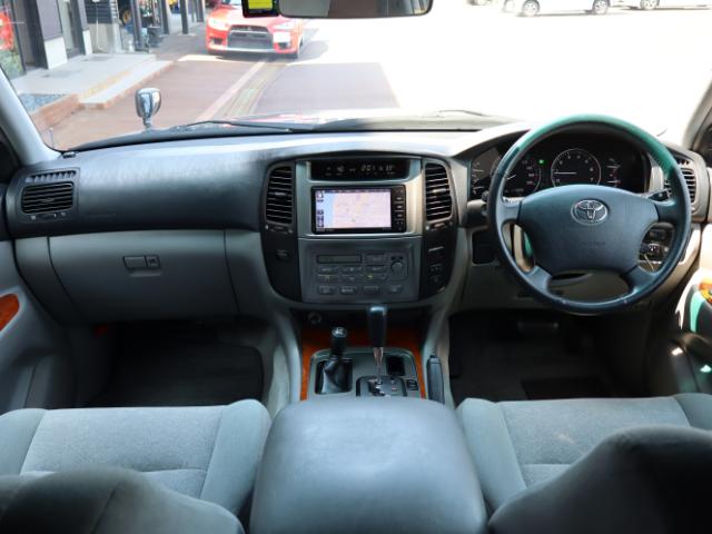 Ref:AUX-25101837 TOYOTA LAND CRUISER 100 2004 4 Ref:AUX-25101837 TOYOTA LAND CRUISER 100 2004 - Image 4