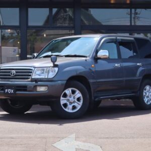 2004 Toyota Land Cruiser 100 gray gasoline used car Japan export