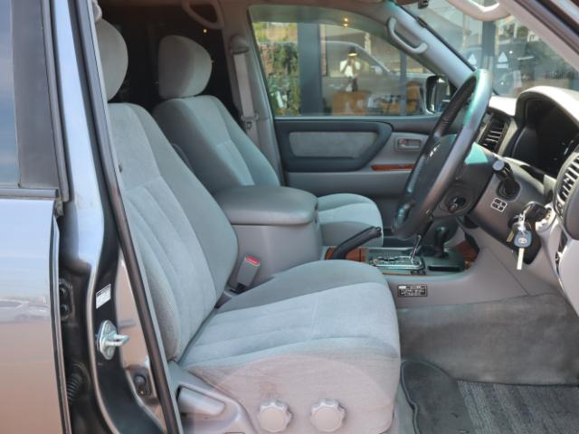 Ref:AUX-25101837 TOYOTA LAND CRUISER 100 2004 5 Ref:AUX-25101837 TOYOTA LAND CRUISER 100 2004 - Image 5